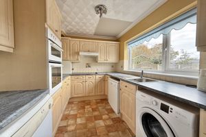 Kitchen- click for photo gallery